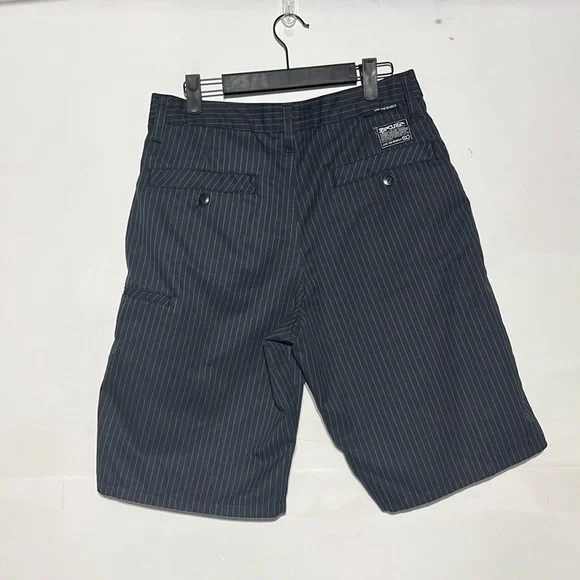 Ripcurl Men's 11" Black Grey Pinstripe Cargo Board Shorts Size 31 - Picture 6 of 9